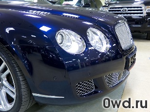 Битый автомобиль Bentley Continental GT