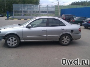 Битый автомобиль Nissan Almera