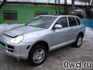 Битый автомобиль Porsche Cayenne