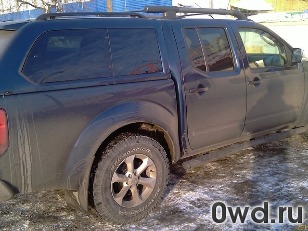 Битый автомобиль Nissan Navara