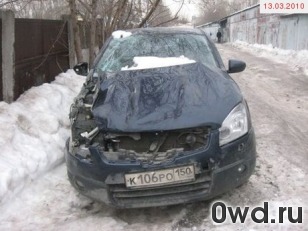 Битый автомобиль Nissan Qashqai