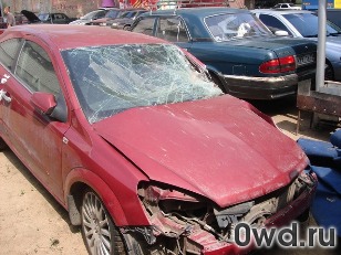 Битый автомобиль Opel Astra