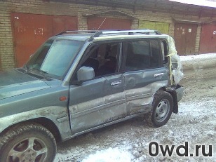 Битый автомобиль Mitsubishi Pajero Pinin