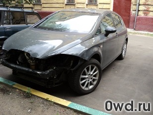 Битый автомобиль SEAT Leon