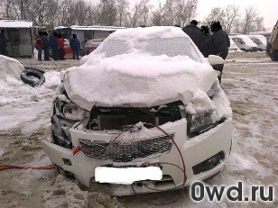 Битый автомобиль Chevrolet Cruze