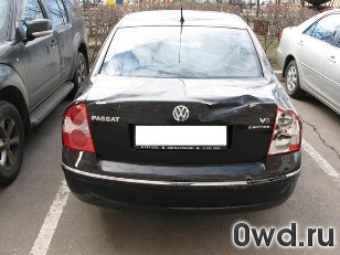 Битый автомобиль Volkswagen Passat