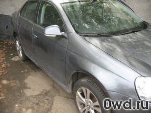 Битый автомобиль Volkswagen Jetta