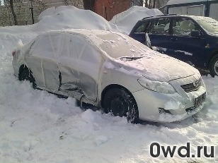 Битый автомобиль Toyota Corolla