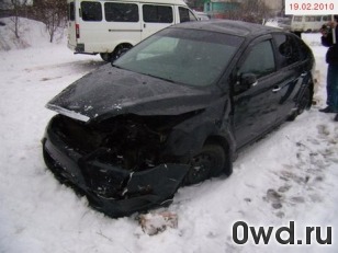 Битый автомобиль Ford Focus