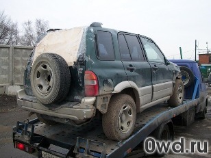 Битый автомобиль Suzuki Grand Vitara