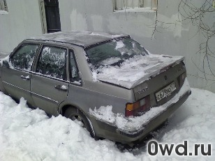 Битый автомобиль Volvo 460