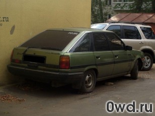 Битый автомобиль Toyota Carina