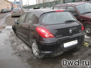 Битый автомобиль Peugeot 308