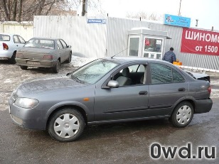 Битый автомобиль Nissan Almera