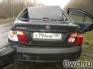 Битый автомобиль Nissan Almera