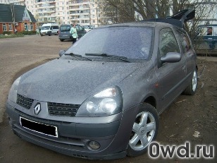 Битый автомобиль Renault Clio