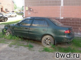 Битый автомобиль Toyota Corolla