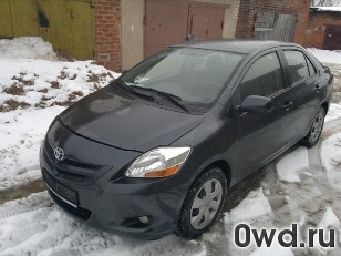 Битый автомобиль Toyota Yaris