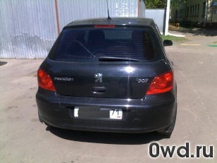 Битый автомобиль Peugeot 307