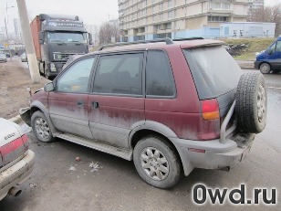 Битый автомобиль Mitsubishi RVR