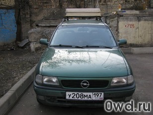 Битый автомобиль Opel Astra