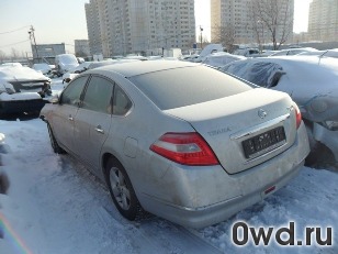 Битый автомобиль Nissan Teana