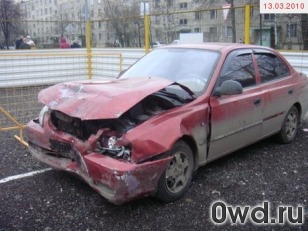 Битый автомобиль Hyundai Accent