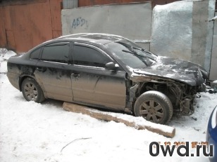 Битый автомобиль Volkswagen Passat