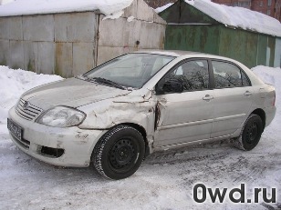 Битый автомобиль Toyota Corolla