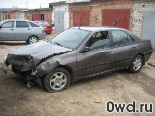 Битый автомобиль Peugeot 406