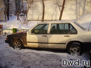 Битый автомобиль Volvo 940