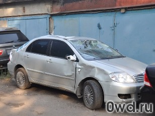 Битый автомобиль Toyota Corolla