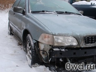 Битый автомобиль Volvo S40