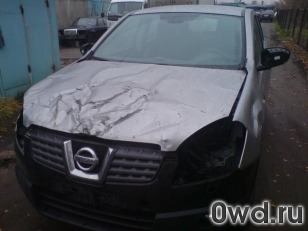 Битый автомобиль Nissan Qashqai