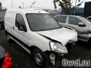 Битый автомобиль Citroen Berlingo