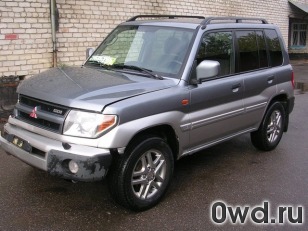 Битый автомобиль Mitsubishi Pajero Pinin