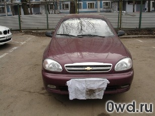 Битый автомобиль Chevrolet Lanos