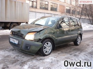 Битый автомобиль Ford Fusion