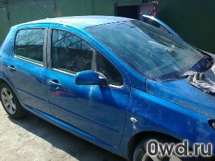 Битый автомобиль Peugeot 307