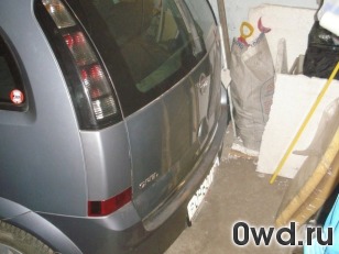 Битый автомобиль Opel Meriva