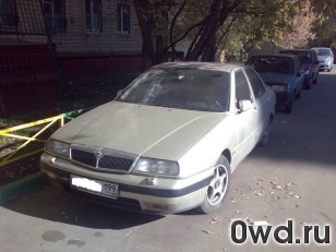 Битый автомобиль Lancia Kappa