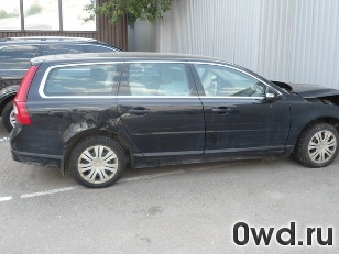 Битый автомобиль Volvo V70