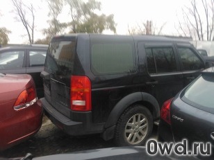 Битый автомобиль Land Rover Discovery