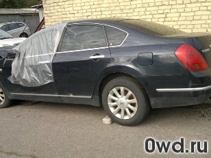 Битый автомобиль Nissan Teana