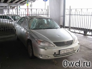 Битый автомобиль Toyota Camry