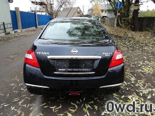 Битый автомобиль Nissan Teana