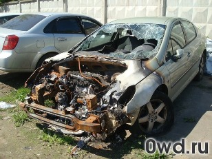 Битый автомобиль Peugeot 407