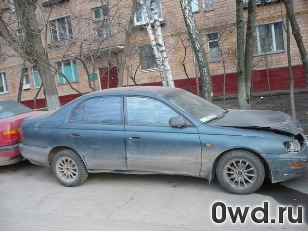 Битый автомобиль Toyota Carina E