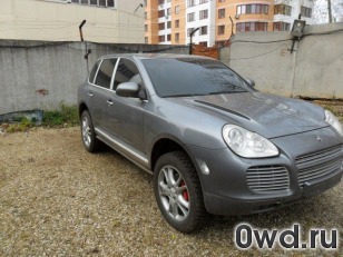 Битый автомобиль Porsche Cayenne