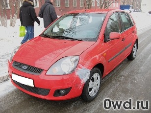 Битый автомобиль Ford Fiesta